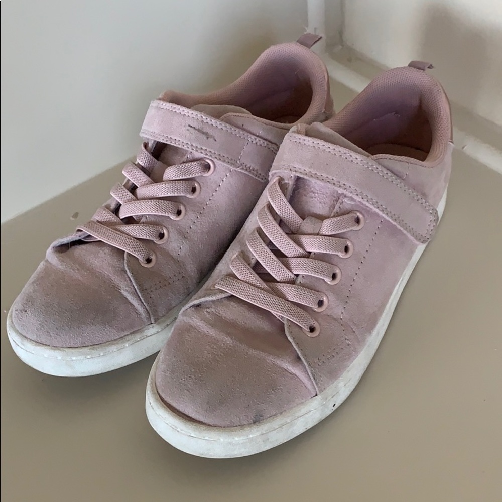 Children’s pink H&M sneakers